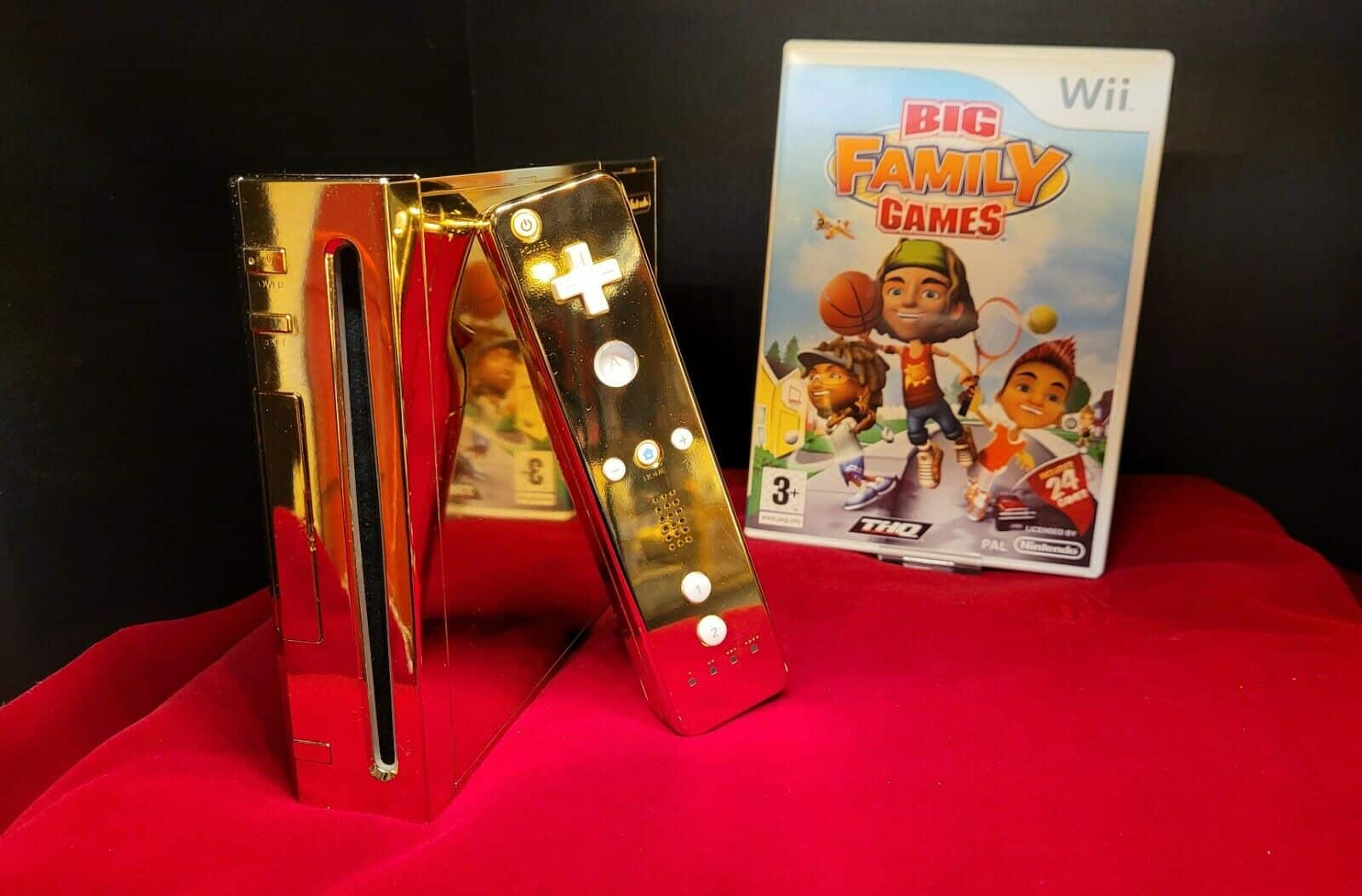 The Queen's Golden Nintendo Wii is up for auction (again)